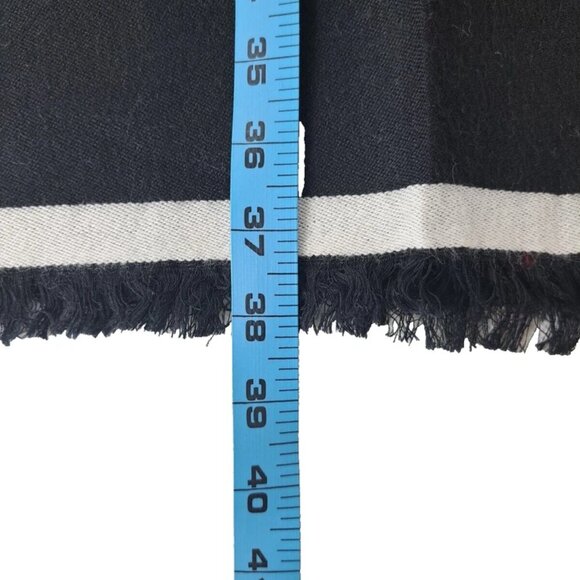 BURBERRY London Horseferry House Monogram Two Tone Knit Wool Black/White SCARF - Picture 10 of 11